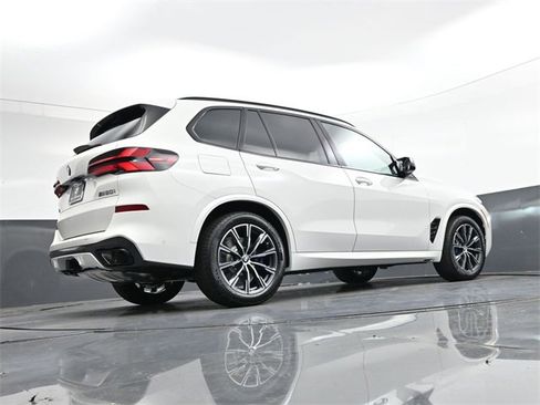 New 2026 BMW X5 M60i w/ Executive Package image 27