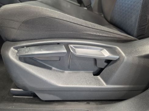 Used 2019 Volkswagen Tiguan S AWD/4WD image 17