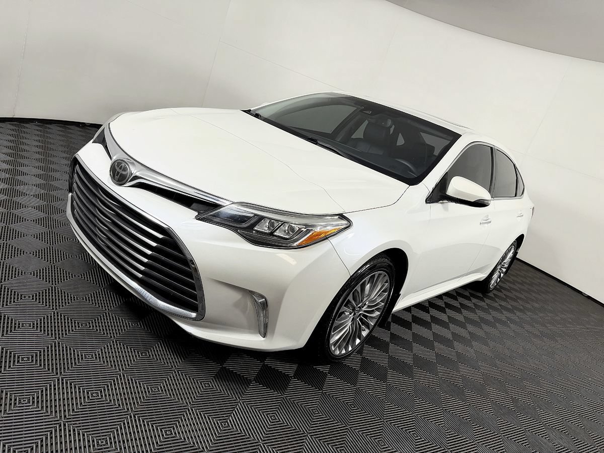Used 2016 Toyota Avalon Limited FWD image 18