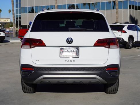 Used 2022 Volkswagen Taos SE image 5