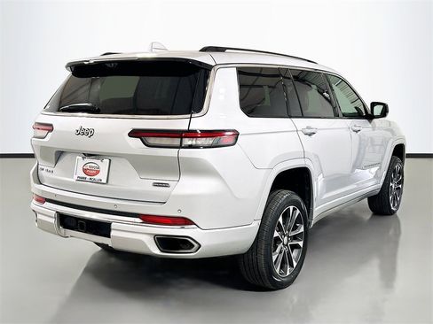 Used 2022 Jeep Grand Cherokee L Overland w/ Advanced Protech Group III image 4