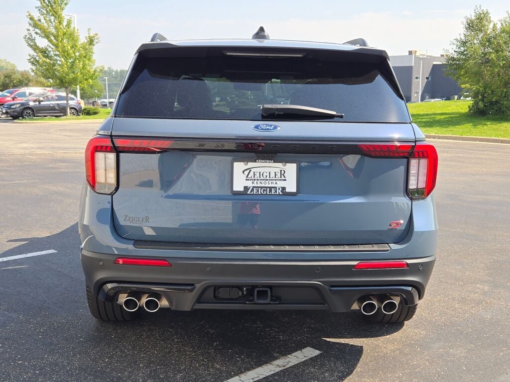 Used 2025 Ford Explorer ST w/ Sun And Sound Package AWD/4WD image 13