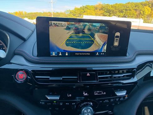 Used 2025 Acura MDX A-Spec image 32