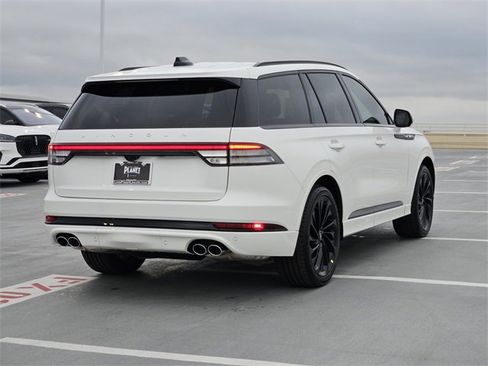 New 2026 Lincoln Aviator Reserve image 7
