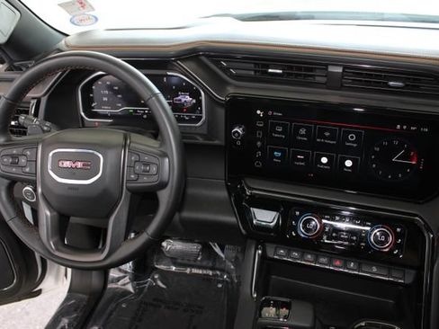 Used 2023 GMC Sierra 1500 AT4 w/ Technology Package AWD/4WD image 28