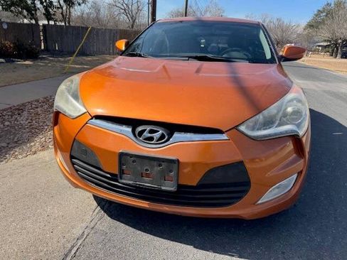 Used 2014 Hyundai Veloster RE:FLEX Edition FWD image 5
