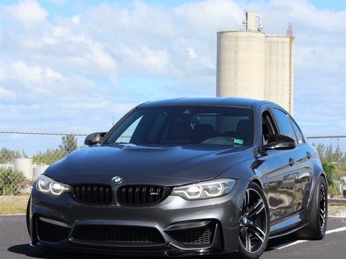 Used 2018 BMW M3 CS image 5