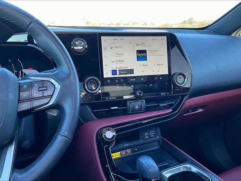 Used 2024 Lexus NX 350h Premium image 6