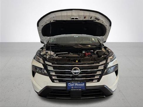 Certified 2025 Nissan Rogue S AWD/4WD image 5