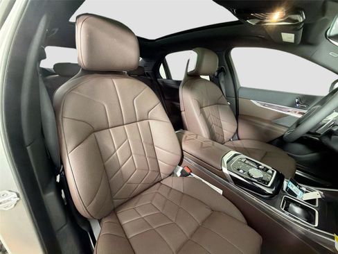 New 2026 BMW 750e xDrive AWD/4WD image 23