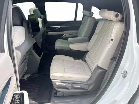Used 2025 Cadillac Escalade IQ Sport 1 AWD/4WD image 14