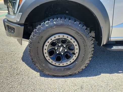 Certified 2023 Ford F150 Raptor AWD/4WD image 4