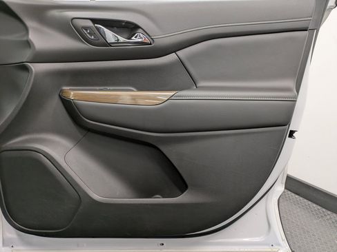 Used 2023 GMC Acadia SLE w/ Driver Convenience Package image 27