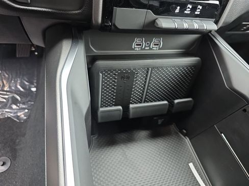 New 2026 RAM 1500 Big Horn AWD/4WD image 16