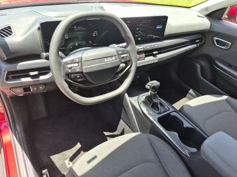 Used 2025 Kia K4 FWD image 15