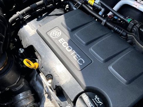 Used 2020 Buick Encore Preferred AWD/4WD image 34
