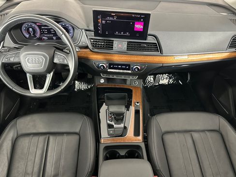 Used 2023 Audi Q5 2.0T Premium Plus w/ Premium Plus Package AWD/4WD image 12