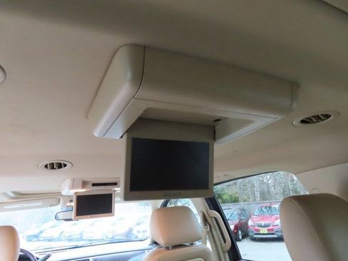 Used 2013 GMC Yukon XL Denali image 20