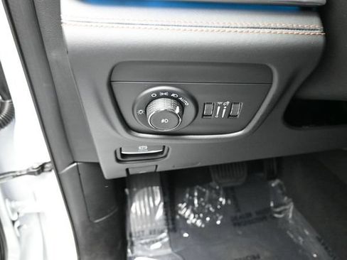 Used 2025 Jeep Grand Cherokee L Summit AWD/4WD image 17
