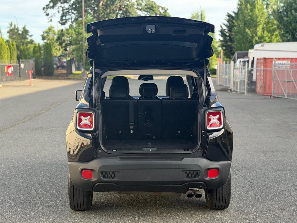 Used 2016 Jeep Renegade Limited AWD/4WD image 16