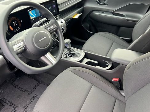 New 2026 Hyundai Kona SE image 8