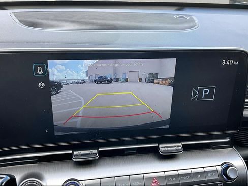 Used 2025 Hyundai Kona SEL FWD image 25