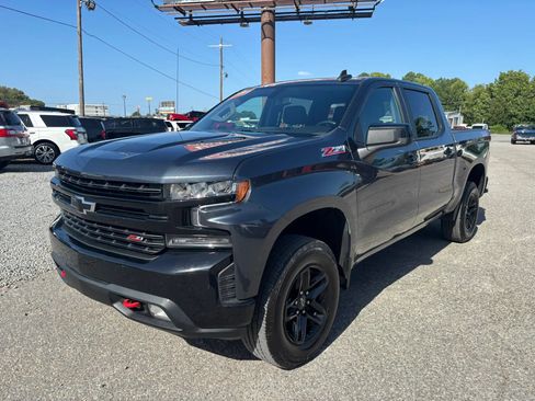 Used 2021 Chevrolet Silverado 1500 LT Trail Boss w/ Bed Protection Package AWD/4WD image 9