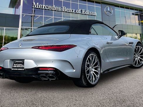 Certified 2022 Mercedes-Benz SL 63 AMG 4MATIC image 7