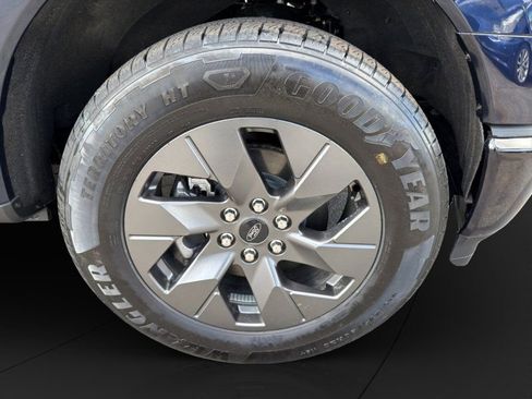 Used 2024 Ford F150 Lightning Lariat image 24