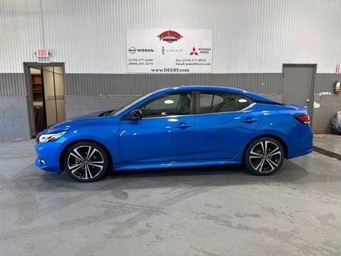 Certified 2020 Nissan Sentra SR w/ Premium Package FWD image 7