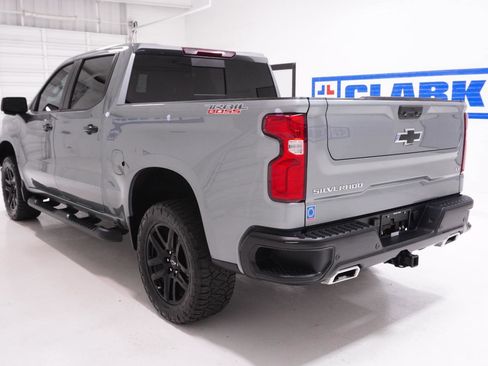 Used 2023 Chevrolet Silverado 1500 LT Trail Boss w/ LT Trail Boss Premium Package image 7