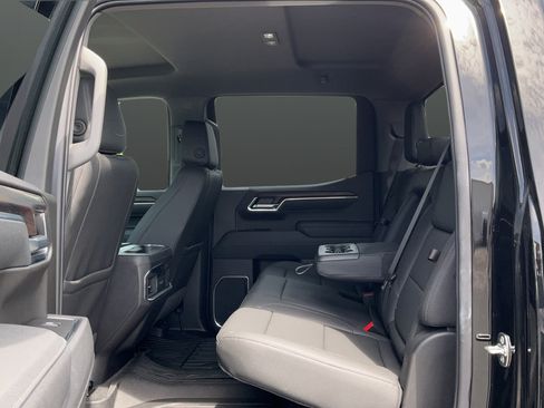 Used 2026 GMC Sierra 1500 SLT RWD image 19