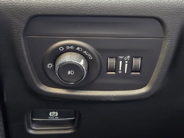 New 2027 Jeep Grand Cherokee Limited AWD/4WD image 16