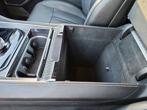 Used 2024 Jeep Wagoneer L Series II w/ Flexible Seating Group image 20