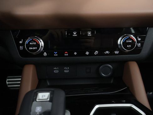 New 2025 Mitsubishi Outlander SEL image 55