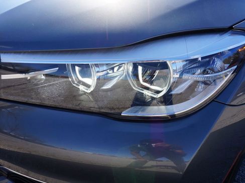 Used 2017 BMW 740i image 14