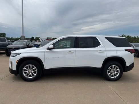 Used 2023 Chevrolet Traverse LS w/ Safety Package AWD/4WD image 6