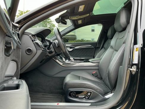 Used 2023 Audi S8 AWD/4WD image 10