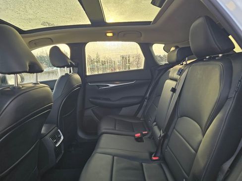 New 2025 INFINITI QX50 Luxe image 20