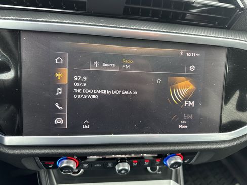 Used 2021 Audi Q3 2.0T Premium Plus w/ Premium Plus Package image 25