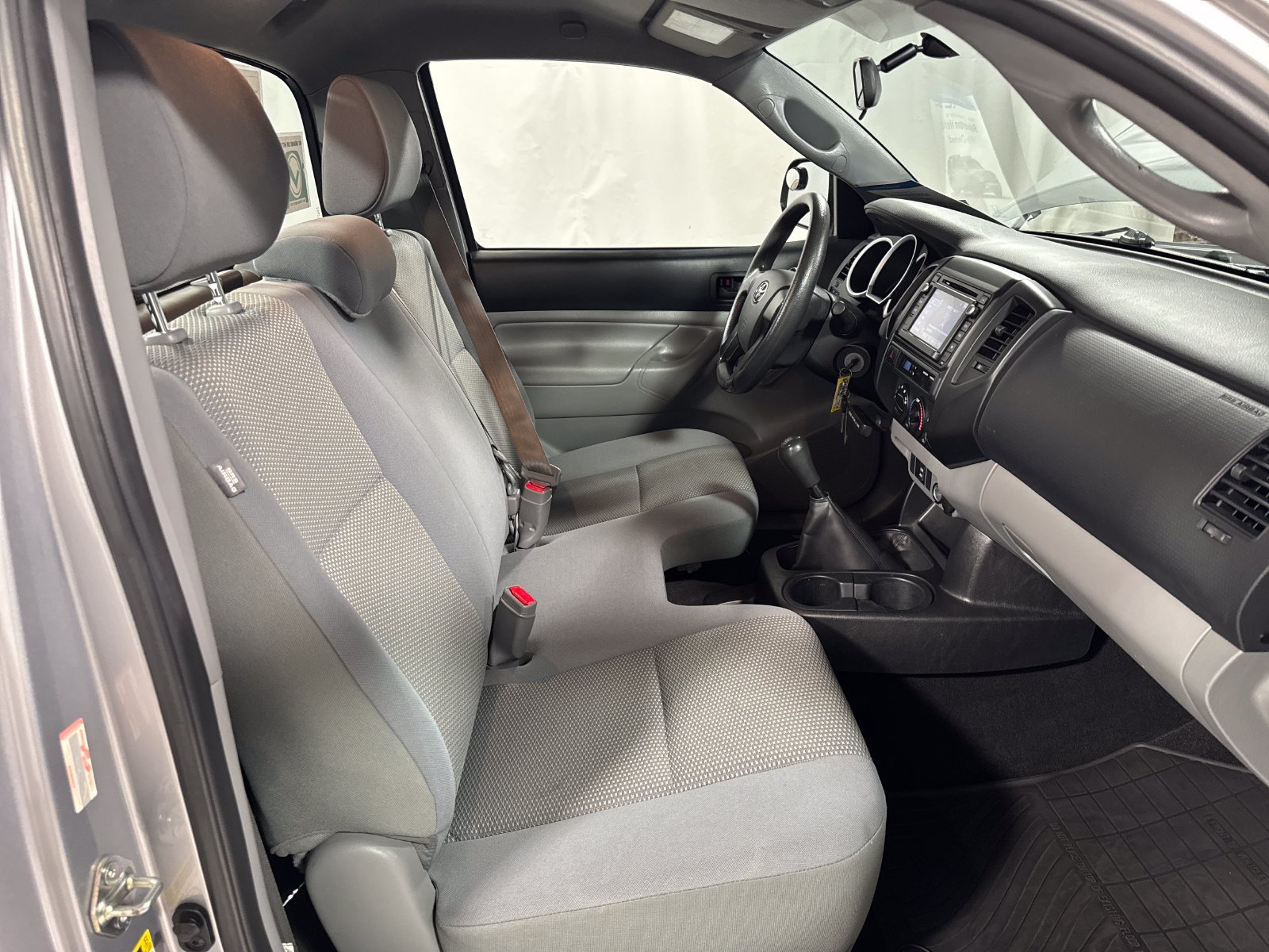 Used 2014 Toyota Tacoma 2WD Regular Cab image 16