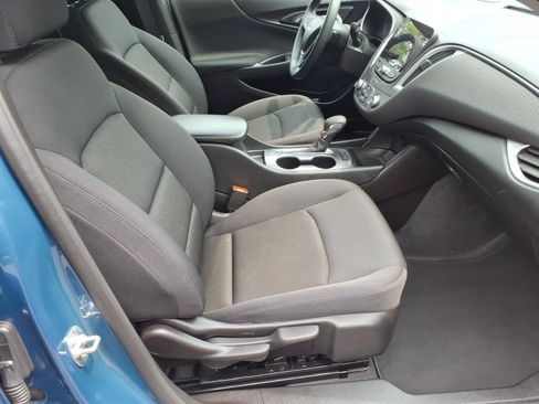 Used 2025 Chevrolet Malibu RS FWD image 8