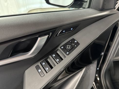 Certified 2023 Kia Niro SX Touring FWD image 16