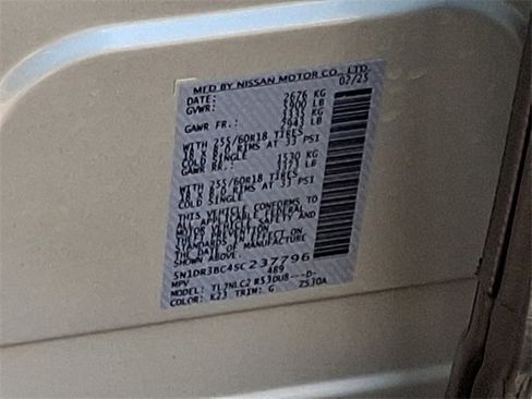 Used 2025 Nissan Pathfinder SV image 28