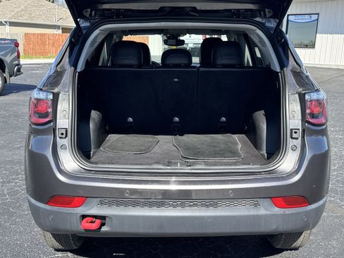 Used 2021 Jeep Compass Trailhawk AWD/4WD image 9