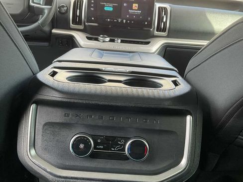Used 2025 Ford Expedition Max Active AWD/4WD image 47