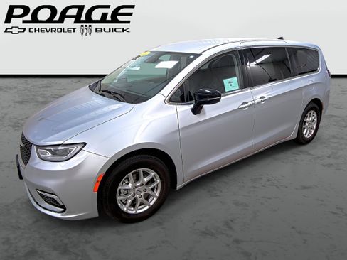 Used 2024 Chrysler Pacifica Touring-L image 1