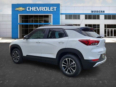 New 2026 Chevrolet TrailBlazer LT FWD image 3