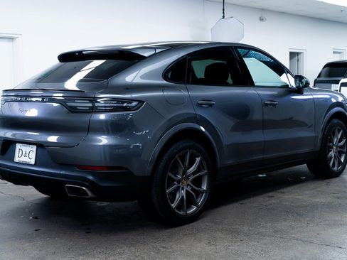 Used 2022 Porsche Cayenne Coupe image 6