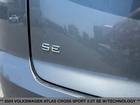 Used 2024 Volkswagen Atlas Cross Sport SE AWD/4WD image 15